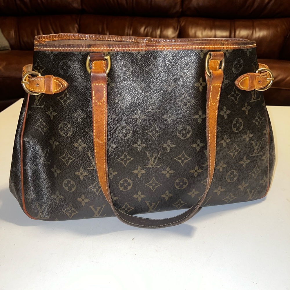 Louis Vuitton Batignolles Horizontal in iconic Monogram Canvas